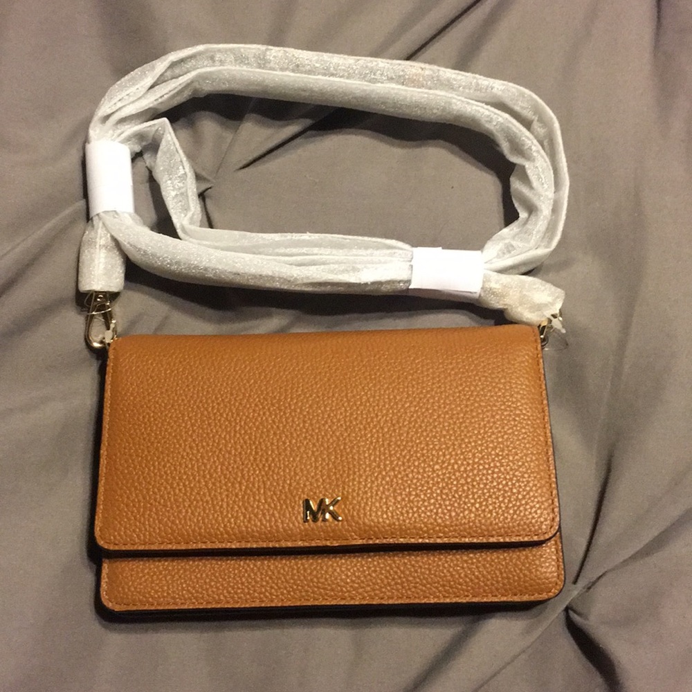 NWT Michael Kors crossbody wallet